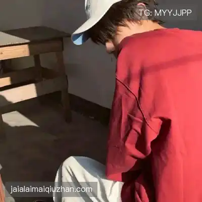 邹朵千